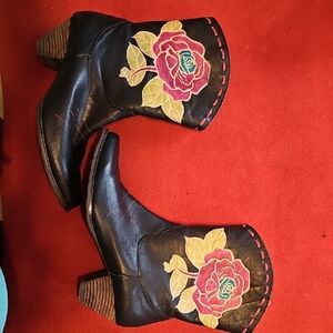 Floral Embroidered Black Ankle Boots